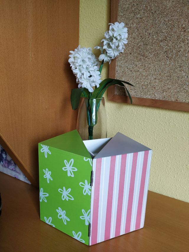 Joyero infantil, caja de madera.