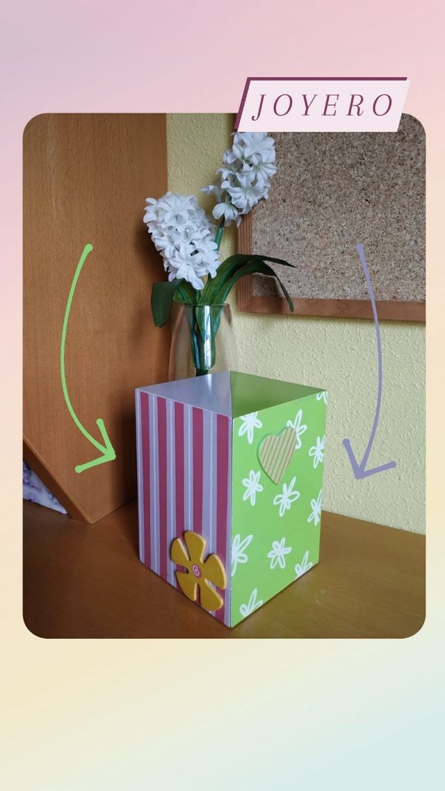 Joyero infantil, caja de madera.