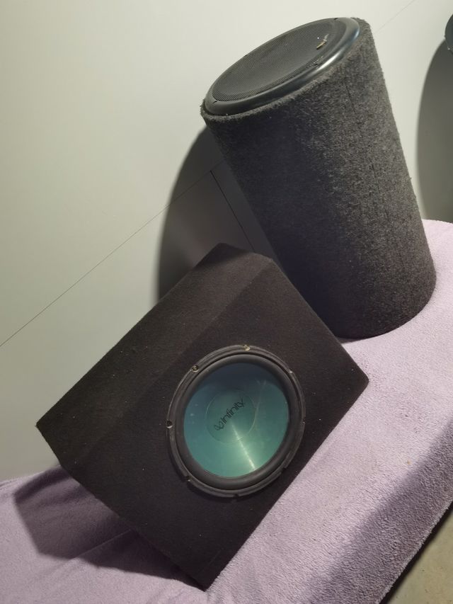 subwofeer bombo infinity coche