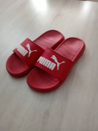 Chanclas Puma Rojas de segunda mano por 7 EUR en Xativa en WALLAPOP