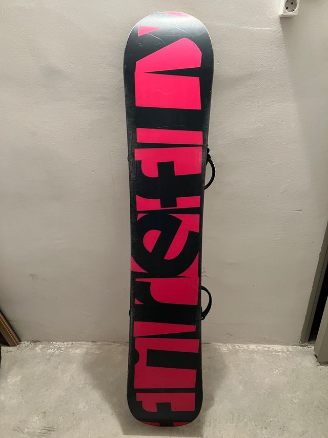 Se vende tabla con fijaciones