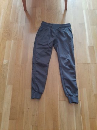 Pantalón de niño de chandal, acerbis, talla 14 de segunda mano por 8 EUR en  Miranda de Ebro en WALLAPOP