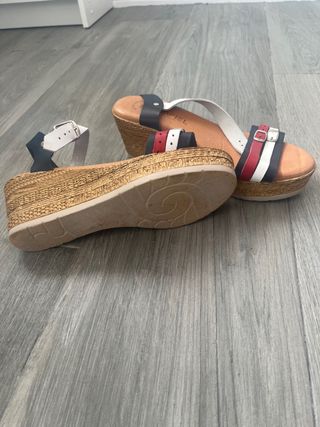 Sandalias Purapiel 40 de segunda mano por 32 EUR en Zaragoza en WALLAPOP