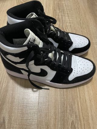 Zapatillas Jordan Panda de segunda mano por 35 EUR en Caldes de Montbui en  WALLAPOP