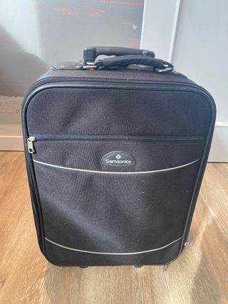 Maleta Samsonite de segunda mano por 65 EUR en Barcelona en WALLAPOP