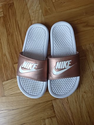 Palas Nike. de segunda mano por 5 EUR en Ribadeo en WALLAPOP