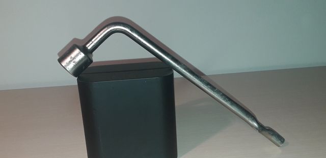 llave de tuerca de acero para coche