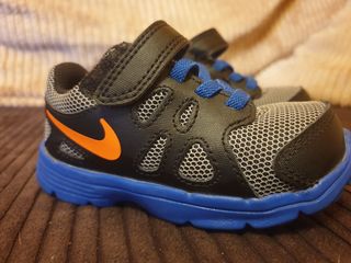 Zapatillas Nike número 22 de segunda mano por 10 EUR en Parla en WALLAPOP