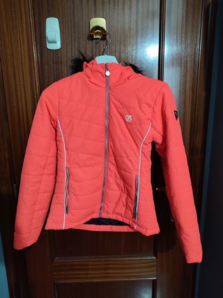 Abrigo naranja fosforito de segunda mano por 35 EUR en Donostia-San  Sebastián en WALLAPOP