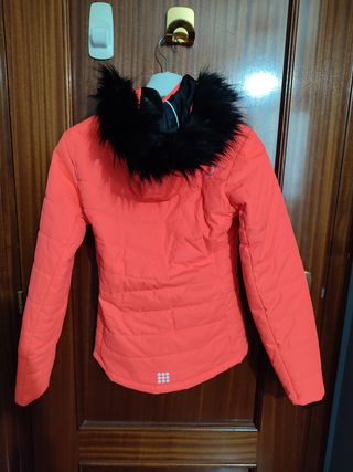 Abrigo naranja fosforito de segunda mano por 35 EUR en Donostia-San  Sebastián en WALLAPOP