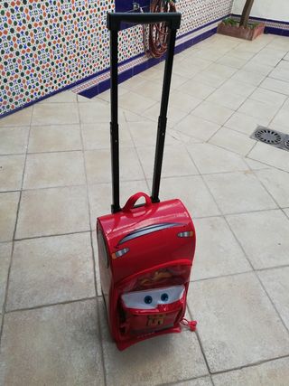 Maleta trolley infantil Rayo McQueen de segunda mano por 15 EUR en Alhaurín  de la Torre en WALLAPOP