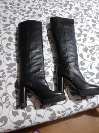 Botas altas Zara de segunda mano en Madrid en WALLAPOP