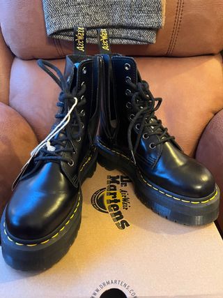 Botas Martens plataforma de segunda mano en WALLAPOP