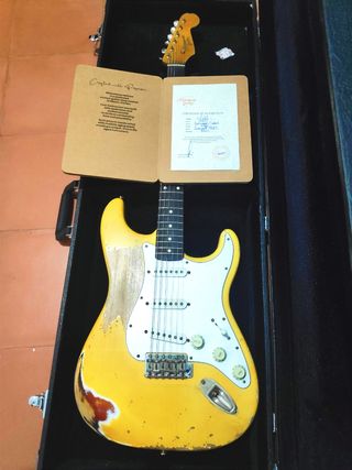 Guitarra Fender Jaguar de segunda mano en WALLAPOP