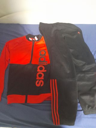 Chandal Adidas negro de segunda mano en WALLAPOP