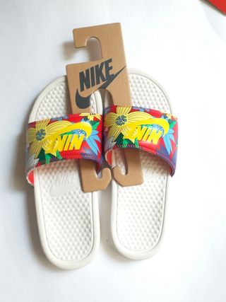 Chanclas nike nuevas talla 38 de segunda mano por 29 EUR en Zaragoza en  WALLAPOP