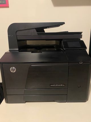 Impresora Laser Jet Pro 200 color MFP m276n de segunda mano por 110 EUR en  Barcelona en WALLAPOP