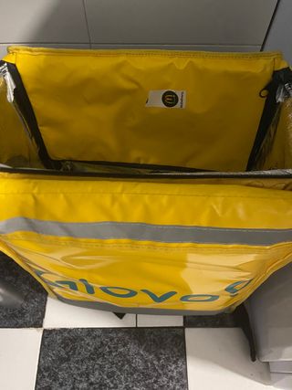 Mochila Glovo de segunda mano por 35 EUR en Madrid en WALLAPOP