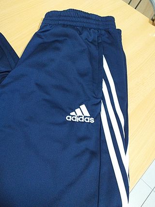 PANTALÓN CHÁNDAL HOMBRE ADIDAS AZUL TALLA L de segunda mano por 15 EUR en  Barcelona en WALLAPOP