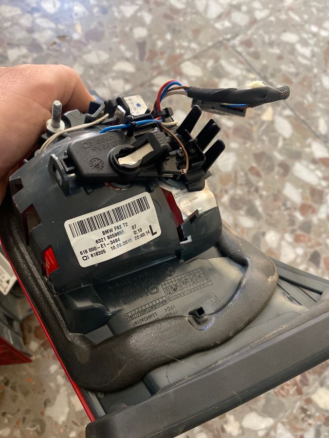 Piloto trasero izquierda maleta f32 m4