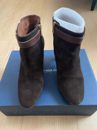 Botines marrones Pedro Miralles de segunda mano por 20 EUR en Madrid en  WALLAPOP