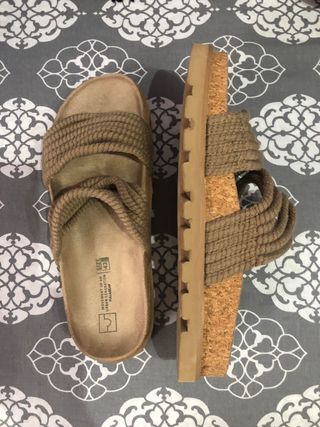 Sandalias Zara hombre de segunda mano en WALLAPOP