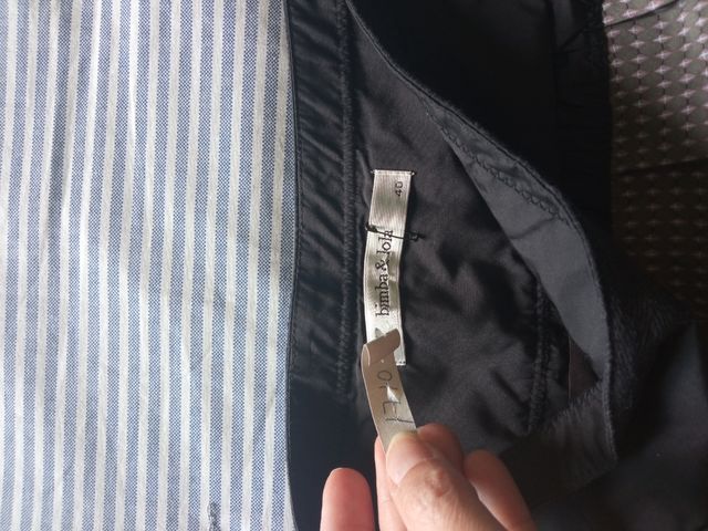 Preciosa falda de seda de Bimba y Lola, talla 40.