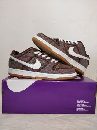 Nike SB dunk low pro paisley 43 (9.5 US) de segunda mano por 190 EUR en  Barcelona en WALLAPOP