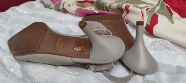 Zapatos nuevos sin estrenar