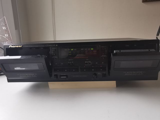 Grabadora y reproductora Pioneer CT-W205R
