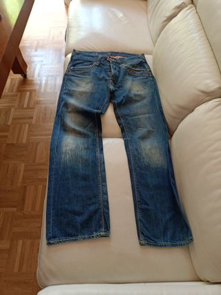 Pantalones vaqueros Campana de segunda mano en Fuenlabrada en WALLAPOP