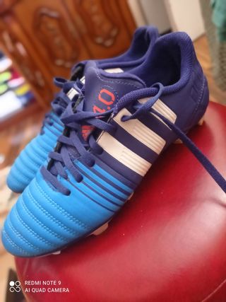 Botas de fútbol talla 40 de segunda mano en Madrid en WALLAPOP