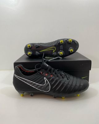 Botas de fútbol Nike Tiempo Legend de segunda mano en WALLAPOP