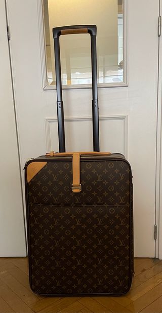 Maleta de viaje Louis Vuitton de segunda mano en WALLAPOP