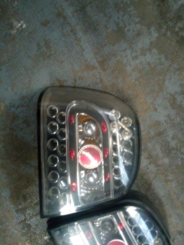 pilotos traseros VW Golf