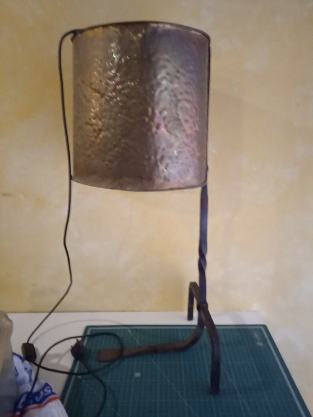lámpara artesana de hierro