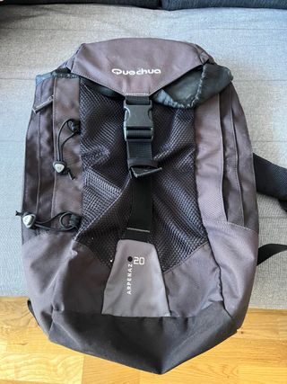 Mochila quechua de segunda mano en Madrid en WALLAPOP