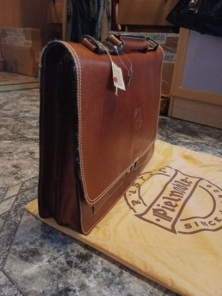 Maletín pielnoble rustic de segunda mano por 70 EUR en Alcalá de Henares en  WALLAPOP