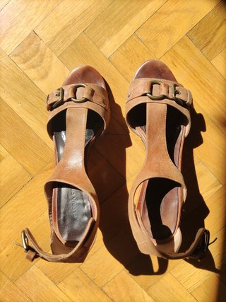 Sandalias Gloria Ortiz de segunda mano en Madrid en WALLAPOP