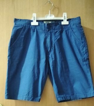 Bermuda de hombre talla 42 Inside poco uso de segunda mano por 3 EUR en  Lloret de Mar en WALLAPOP