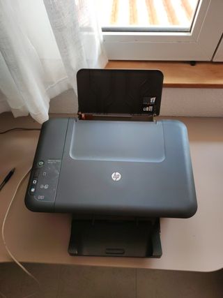 Impresora escáner HP Deskjet 2050A de segunda mano por 20 EUR en Cerecedas  en WALLAPOP