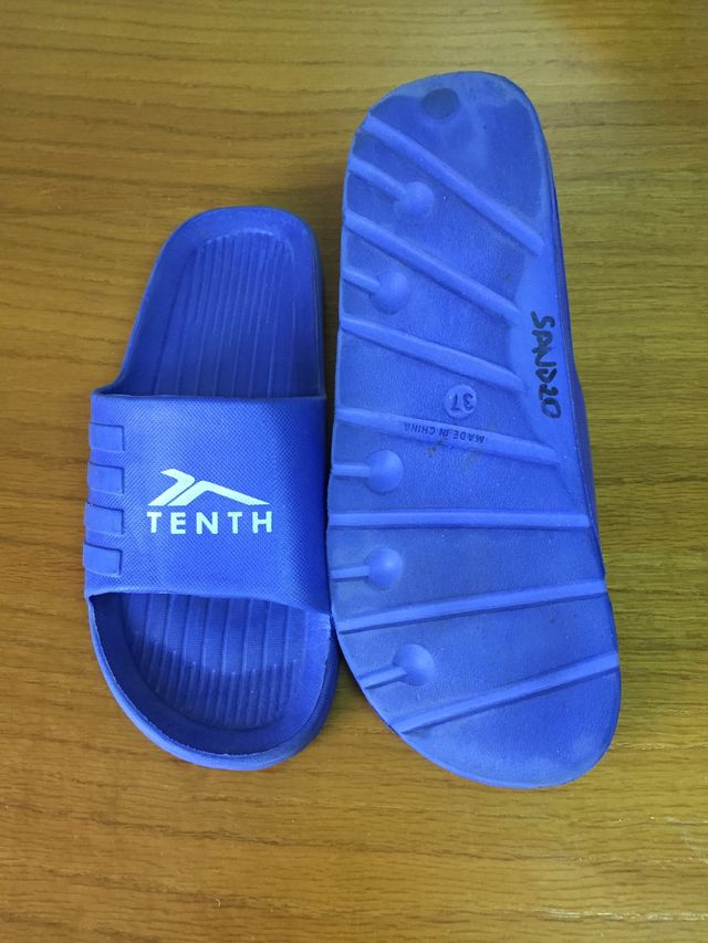 Chanclas para piscina y playa