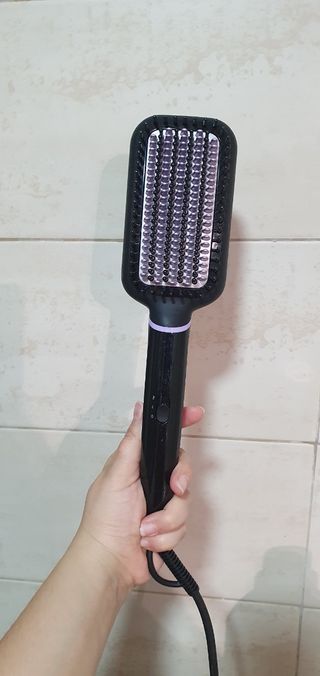 Cepillo alisador pelo electrico de Philips de segunda mano por 10,5 EUR en  Reboredo en WALLAPOP