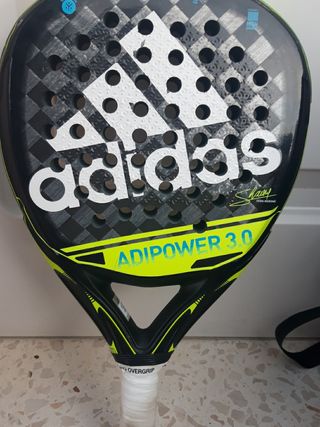 PALA PADEL ADIDAS ADIPOWER 3.0 SEBA NERONE de segunda mano por 135 EUR en  Sevilla en WALLAPOP
