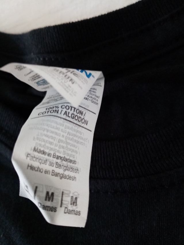 CAMISETA GILDAN CON ESTAMPADO