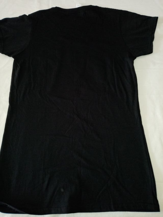 CAMISETA GILDAN CON ESTAMPADO