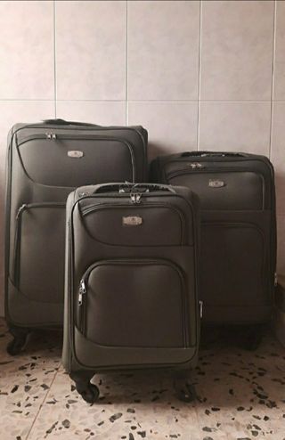Maleta de viaje de segunda mano en Lleida en WALLAPOP
