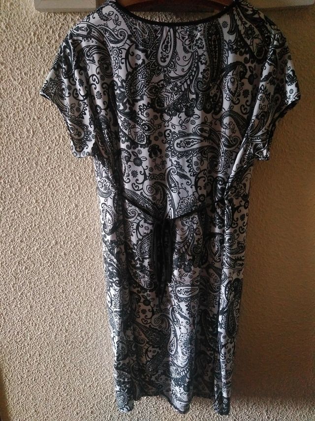 Vestido con una bonita hechura.