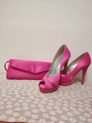 Zapatos de tacón fucsia de segunda mano en WALLAPOP