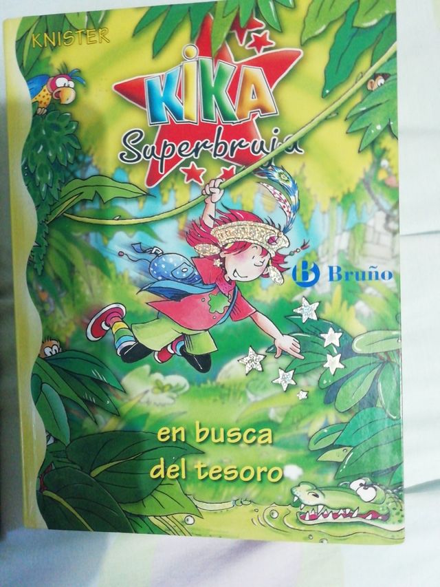libros kika superbruja. 